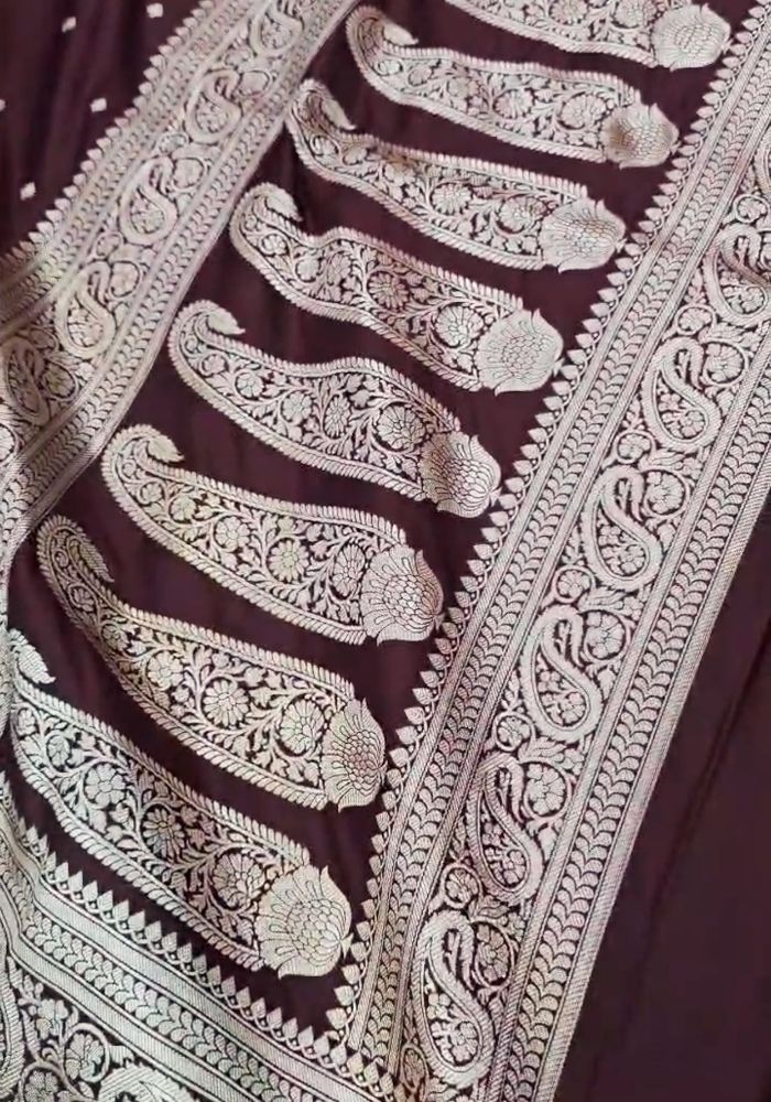 Tavisha – Deep Maroon Banarasi Soft Silk Saree with Intricate Paisley Zari Weaving