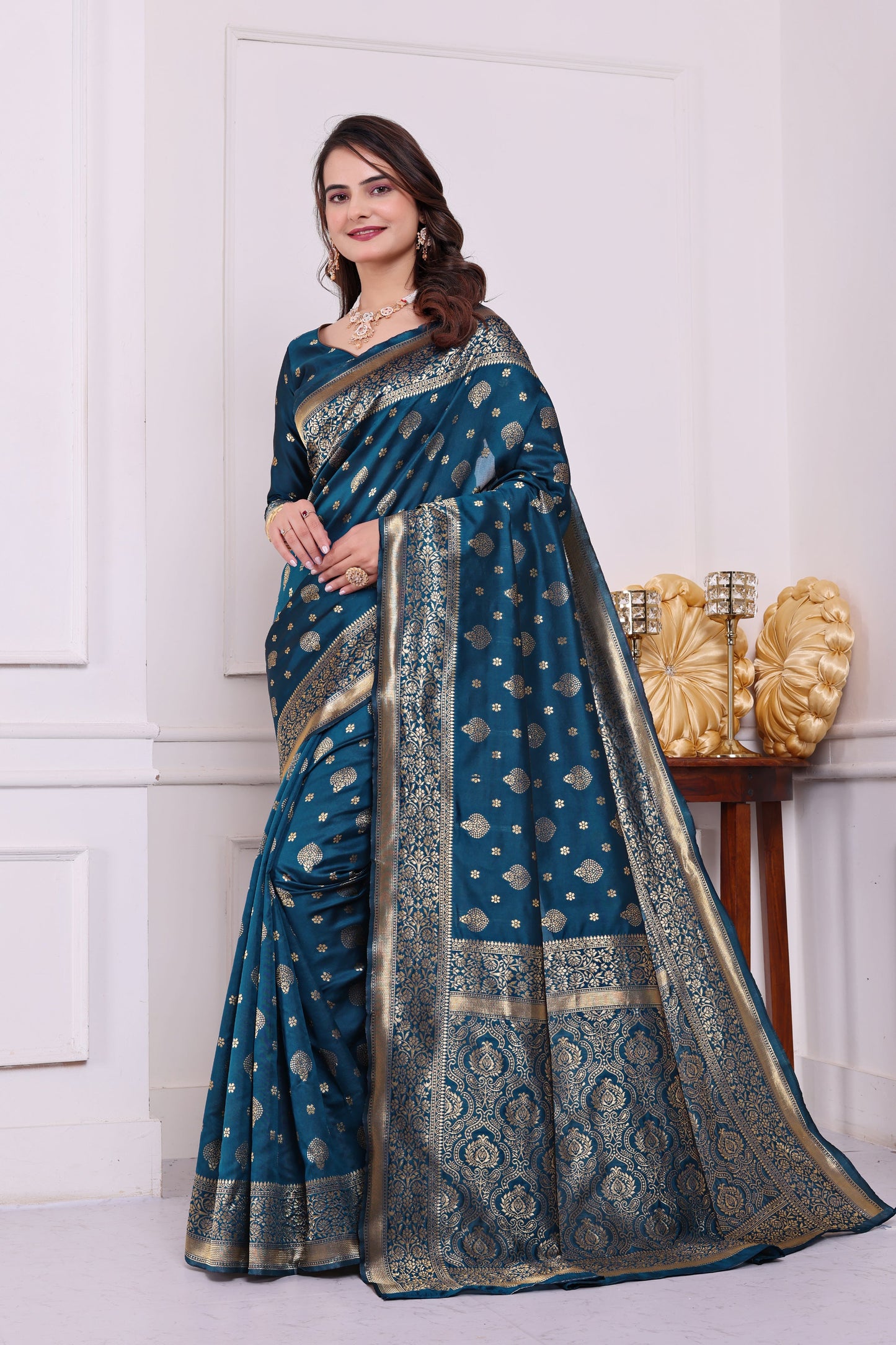 Rudrani Morepeach Banarasi silk saree