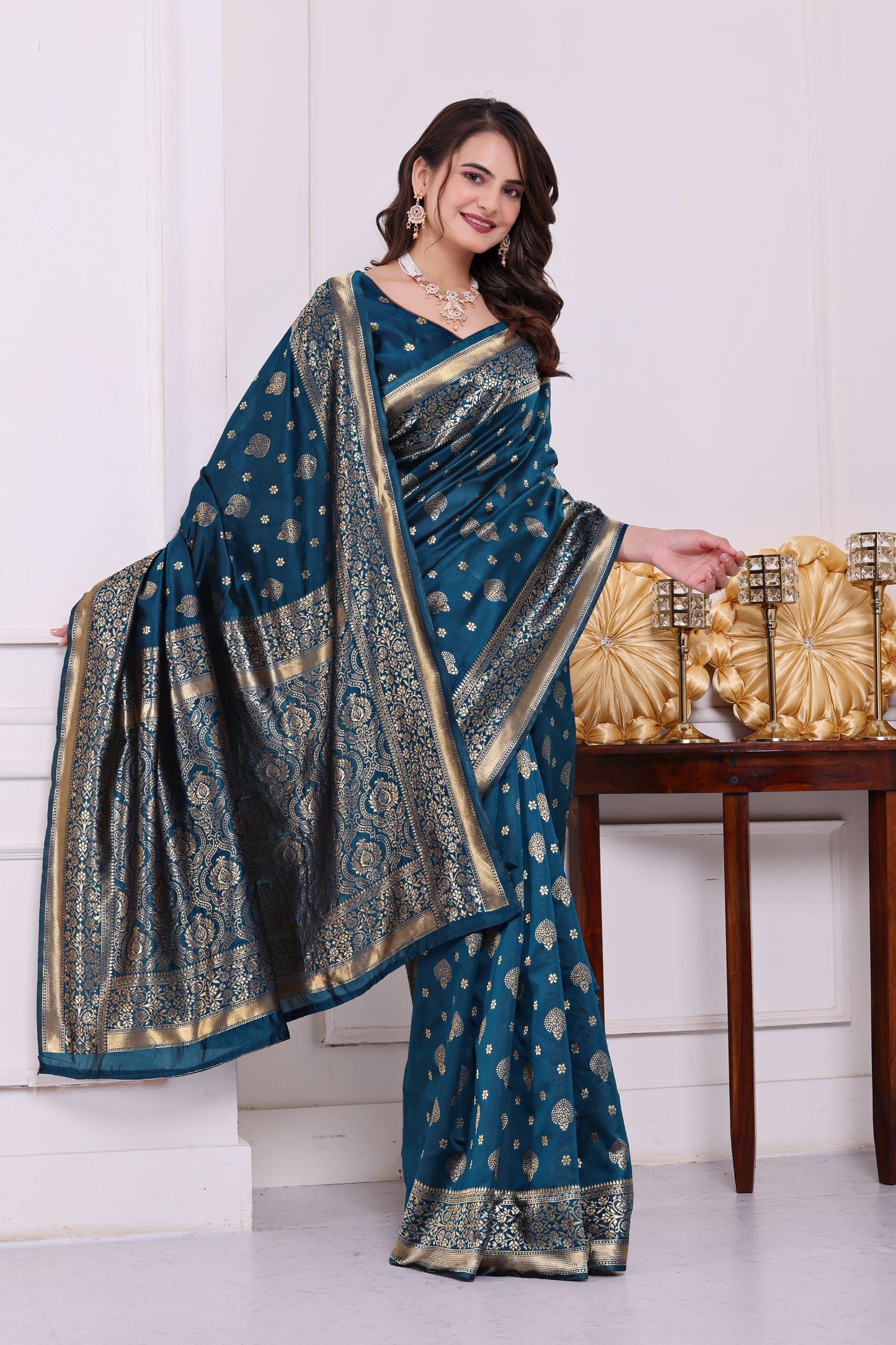 Rudrani Morepeach Banarasi silk saree