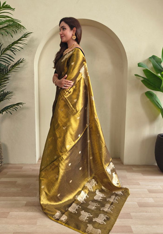 Varnika – Golden Banarasi Soft Tiuuse Silk Saree of Subtle Charm