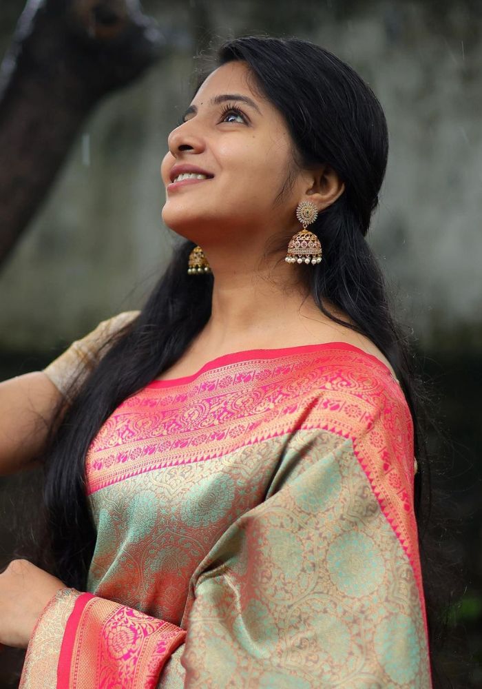 Delectable Sea Green Soft Silk Saree With Flattering Blouse Piece