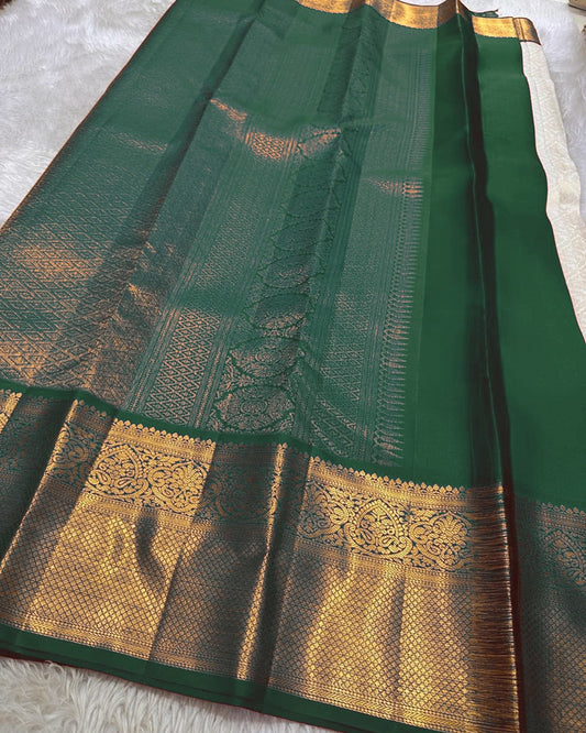 Varnika – Ivory Kanjivaram Silk Saree with Emerald Zari Border