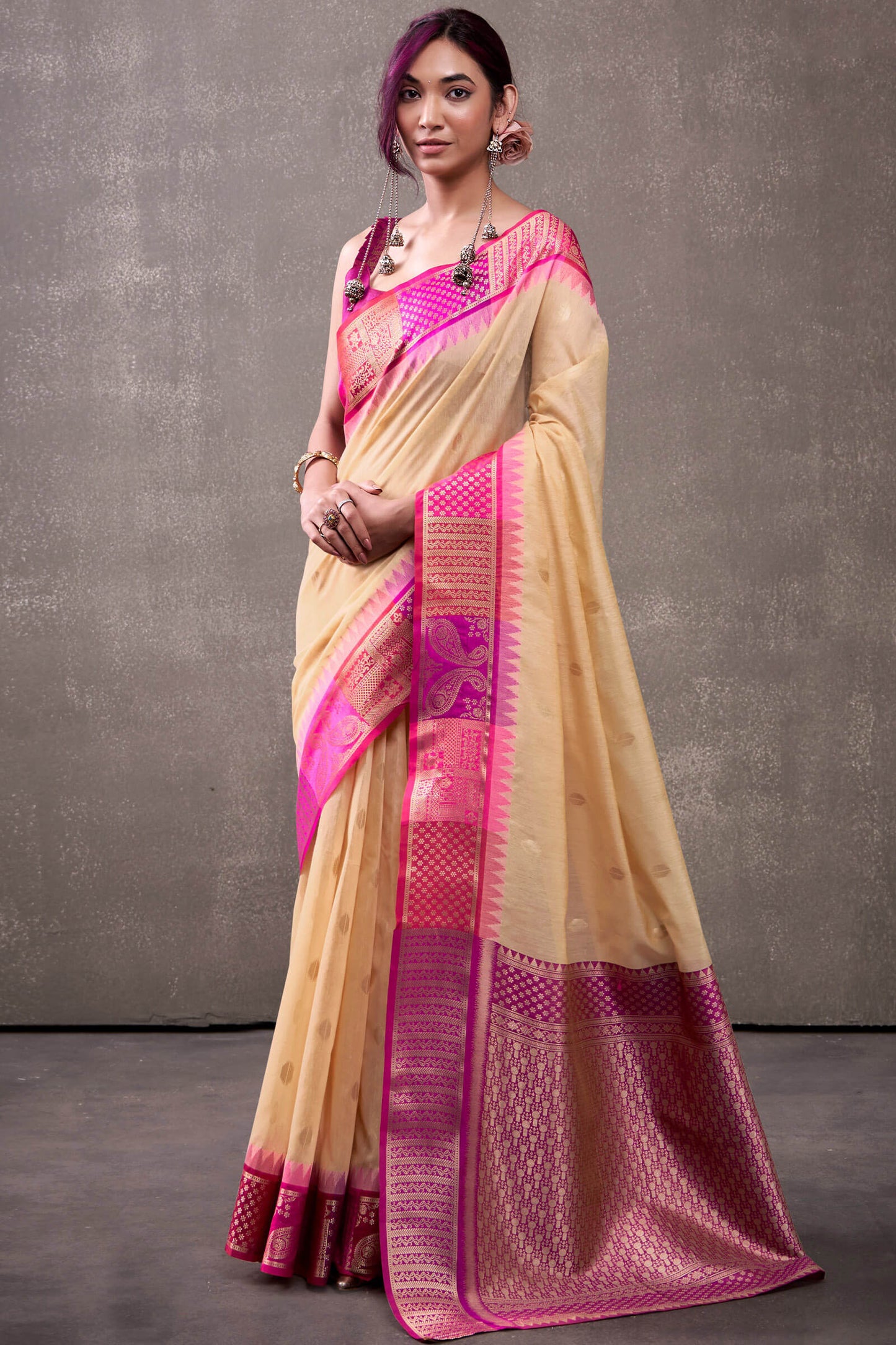 Effulgent Yellow Cotton Silk Saree With Lustrous Blouse Piece